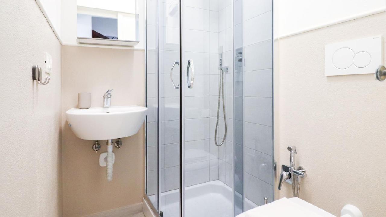 Italianway - Liceti 5 Apartment Рапало Екстериор снимка
